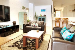 Sea Breeze Villa - Lovely Sunsets and close to Central Freo